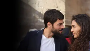 Zasłona к сериалу "Hercai" #1377770