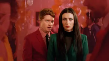 Zasłona к сериалу "Bonding" #1468847