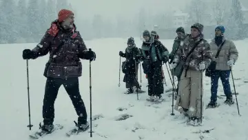 Zasłona к сериалу "Dziewięcioro nieznajomych" #1377718