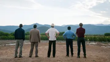 Zasłona к сериалу "Narcos: Meksyk" #1342724