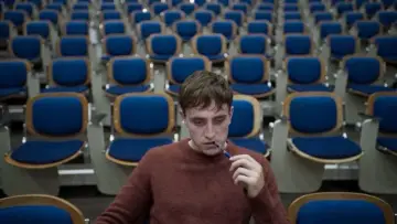 Zasłona к сериалу "Normalni ludzie" #1380300
