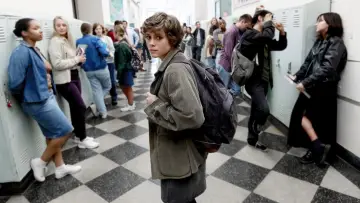 Zasłona к сериалу "To nie jest OK" #1458541