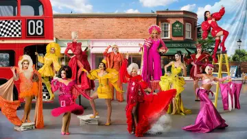 Zasłona do serialu "RuPaul
