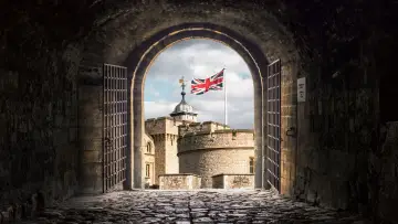 Zasłona do serialu "Inside the Tower of London" #1700821