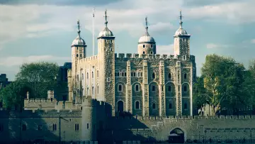 Zasłona do serialu "Inside the Tower of London" #1700824