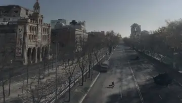 Zasłona do serialu "Mur" #1792255
