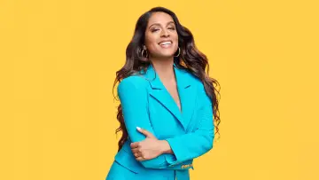 Zasłona к сериалу "A Little Late with Lilly Singh" #1347623