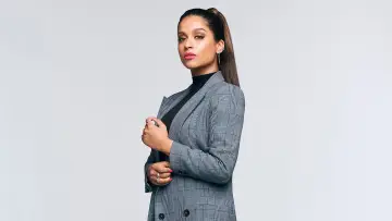 Zasłona к сериалу "A Little Late with Lilly Singh" #1347625
