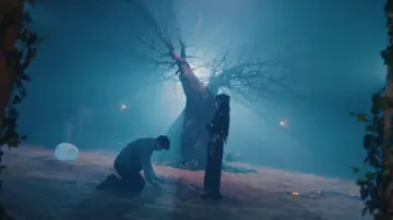 Zasłona к сериалу "Hotel Del Luna" #1454119