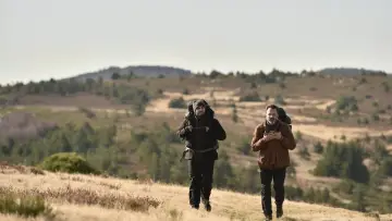 Zasłona do serialu "Nos terres inconnues" #1317355