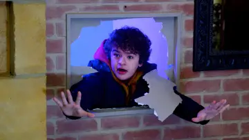 Zasłona к сериалу "Bliskie spotkania zabawnego stopnia" #1467187