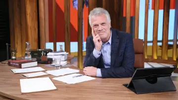 Zasłona do serialu "Conversa com Bial" #1537423