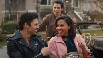 Zasłona do serialu "Grease: Rise of the Pink Ladies" #1864013