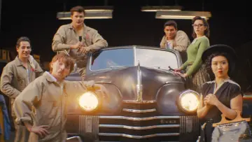 Zasłona do serialu "Grease: Rise of the Pink Ladies" #1864016