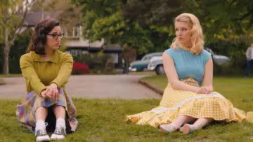 Zasłona do serialu "Grease: Rise of the Pink Ladies" #1864023