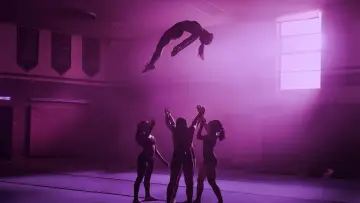 Zasłona к сериалу "Dare Me" #1461266