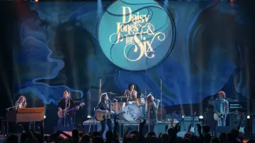 Zasłona к сериалу "Daisy Jones & the Six" #1458334