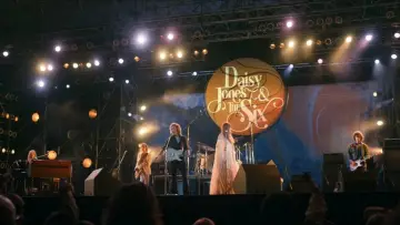 Zasłona к сериалу "Daisy Jones & the Six" #1458361