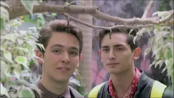 Zasłona к сериалу "Juntos El Corazón Nunca Se Equivoca" #1457015
