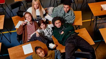 Zasłona к сериалу "H3L" #1430637