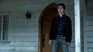 Zasłona к сериалу "Nocna msza" #1394219