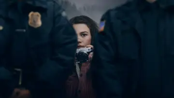 Zasłona к сериалу "Home Before Dark" #1462945