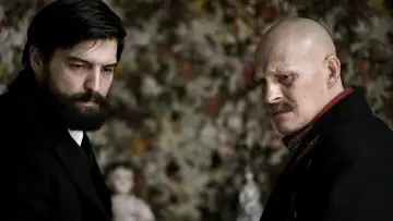 Zasłona do serialu "Freud" #1467432