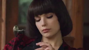 Zasłona do serialu "Czerwona Królowa" #1823846