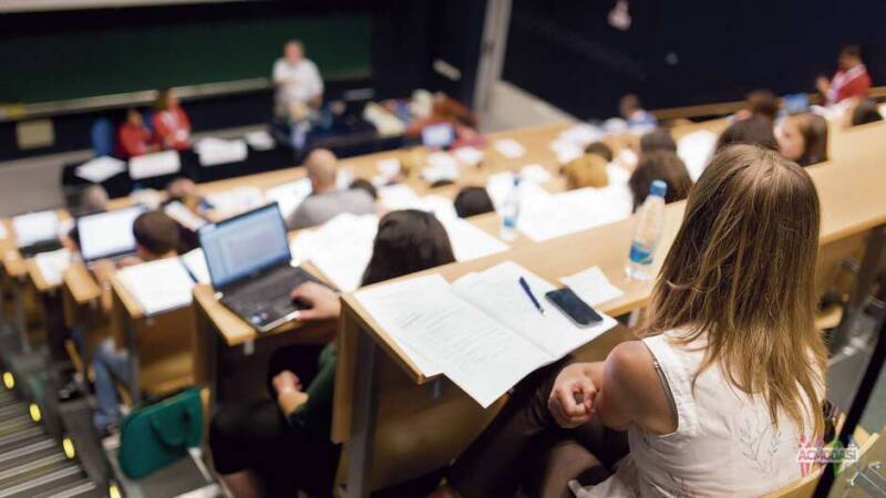 Edukacja aktorska w Polsce: uczelnia, kurs czy warsztat i co wybrać kiedy