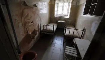 Na plan serialu historycznego którego akcja dzieje się w latach 80tych szukamy mężczyzn