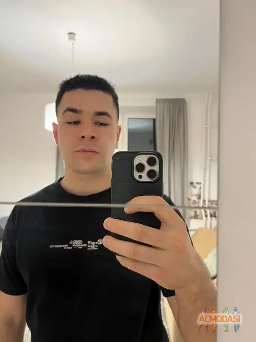 Łukasz  Lewandowski zdjęcia №1738890. Załadowany 06 Stycznia 2026