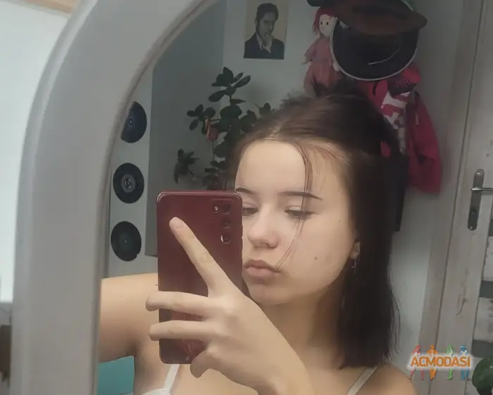 Julia  Szewczyk zdjęcia №1739074. Załadowany 02 Marca 2026