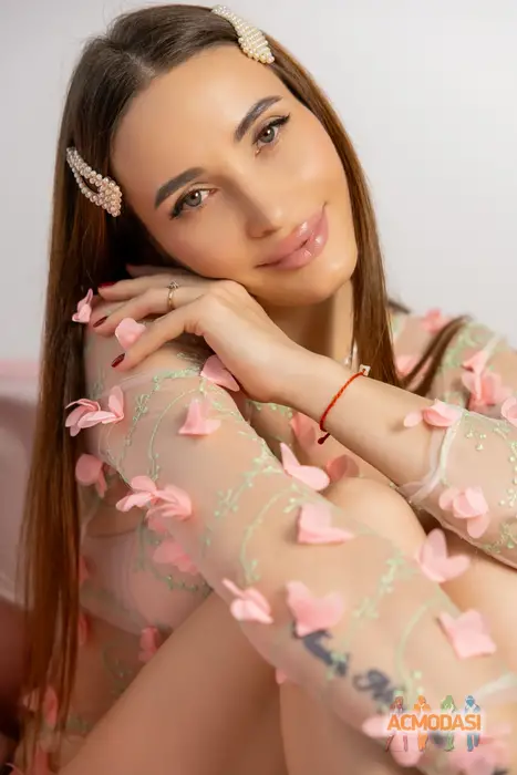 Anastasiia  Skochko zdjęcia №1738802. Załadowany 14 Listopada 2025