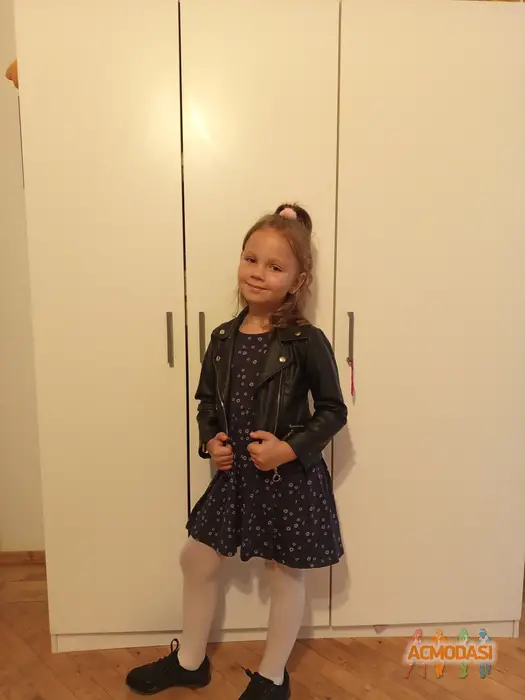 Julia  Nagraba zdjęcia №1738744. Załadowany 14 Września 2025