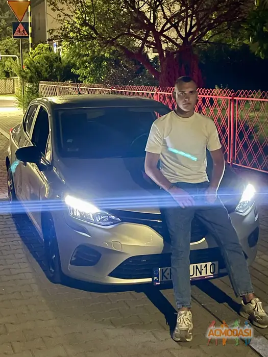 Yelysei  Romaniuk zdjęcia №1738768. Załadowany 29 Września 2025