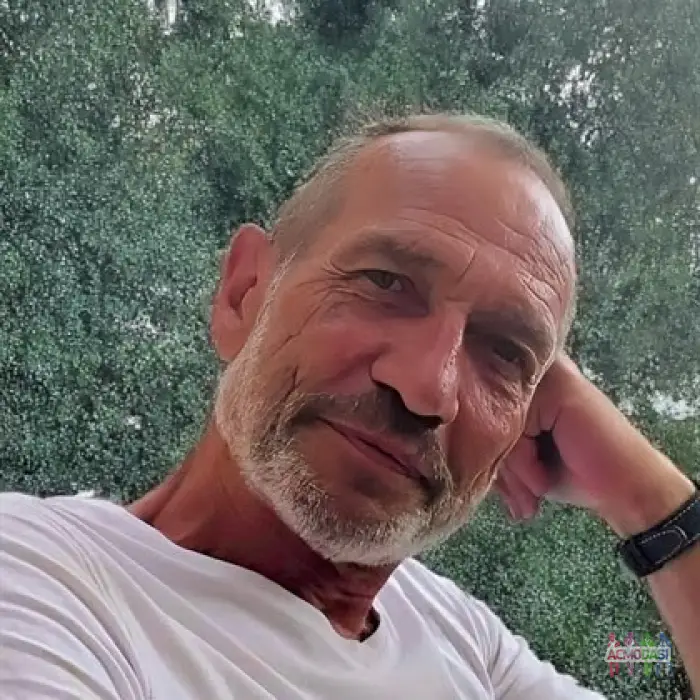 Tadeusz  Adamus zdjęcia №1738827. Załadowany 21 Listopada 2025