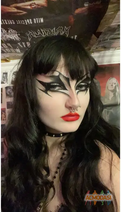 Iga (Elwira)  Kępka zdjęcia №1738757. Załadowany 18 Września 2025