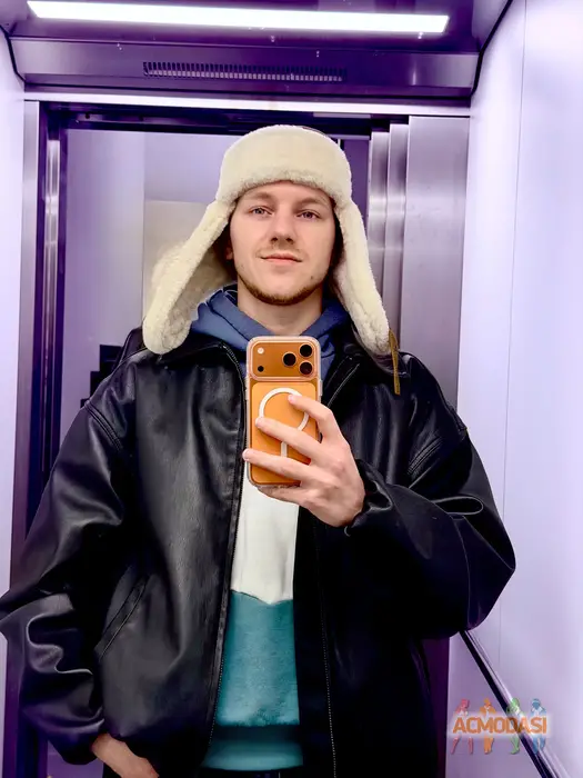 KONSTANTIN   zdjęcia №1738792. Załadowany 05 Listopada 2025