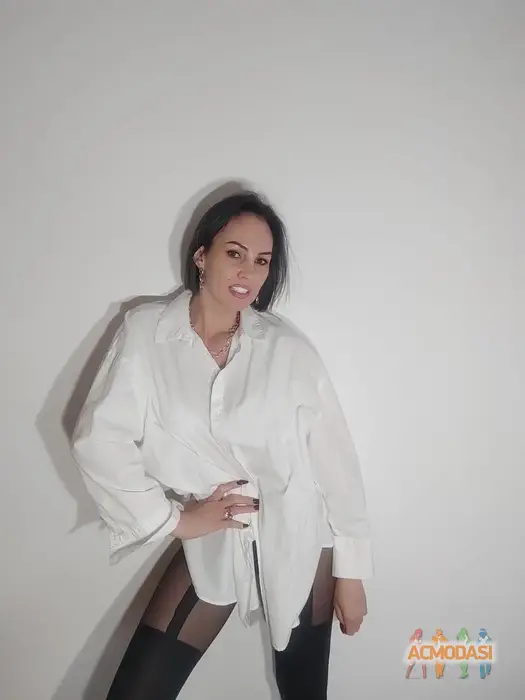 Maryna  Yarina zdjęcia №1738810. Załadowany 18 Listopada 2025