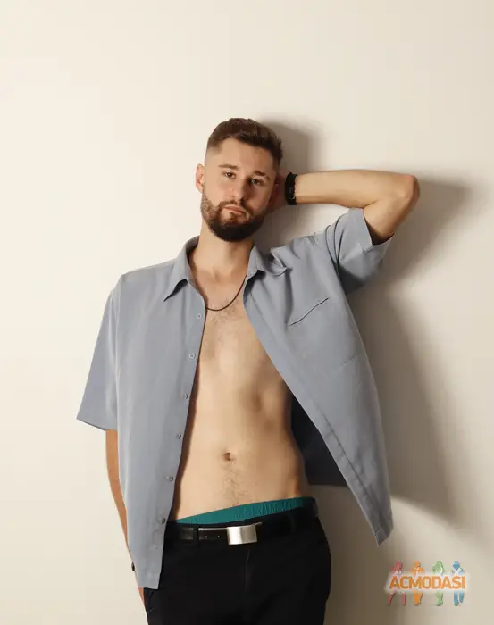 Oktawian  Gajewski zdjęcia №1738835. Załadowany 26 Listopada 2025