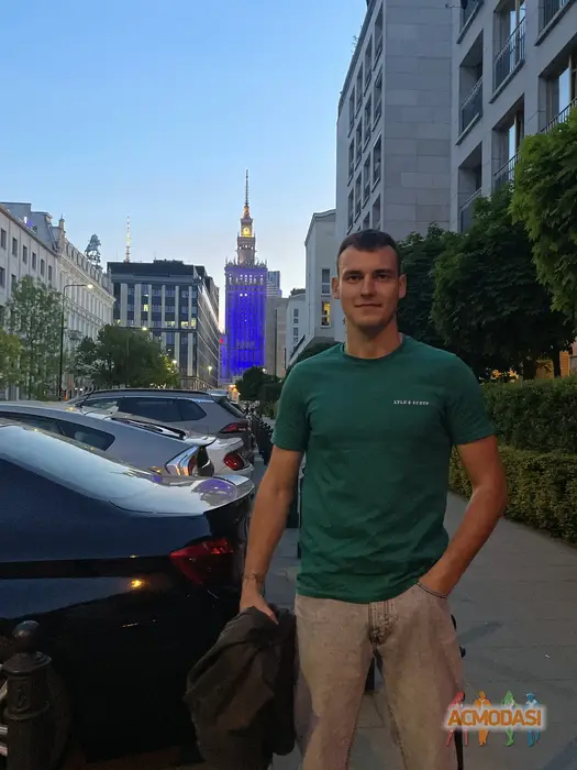 Yelysei  Romaniuk zdjęcia №1738769. Załadowany 29 Września 2025